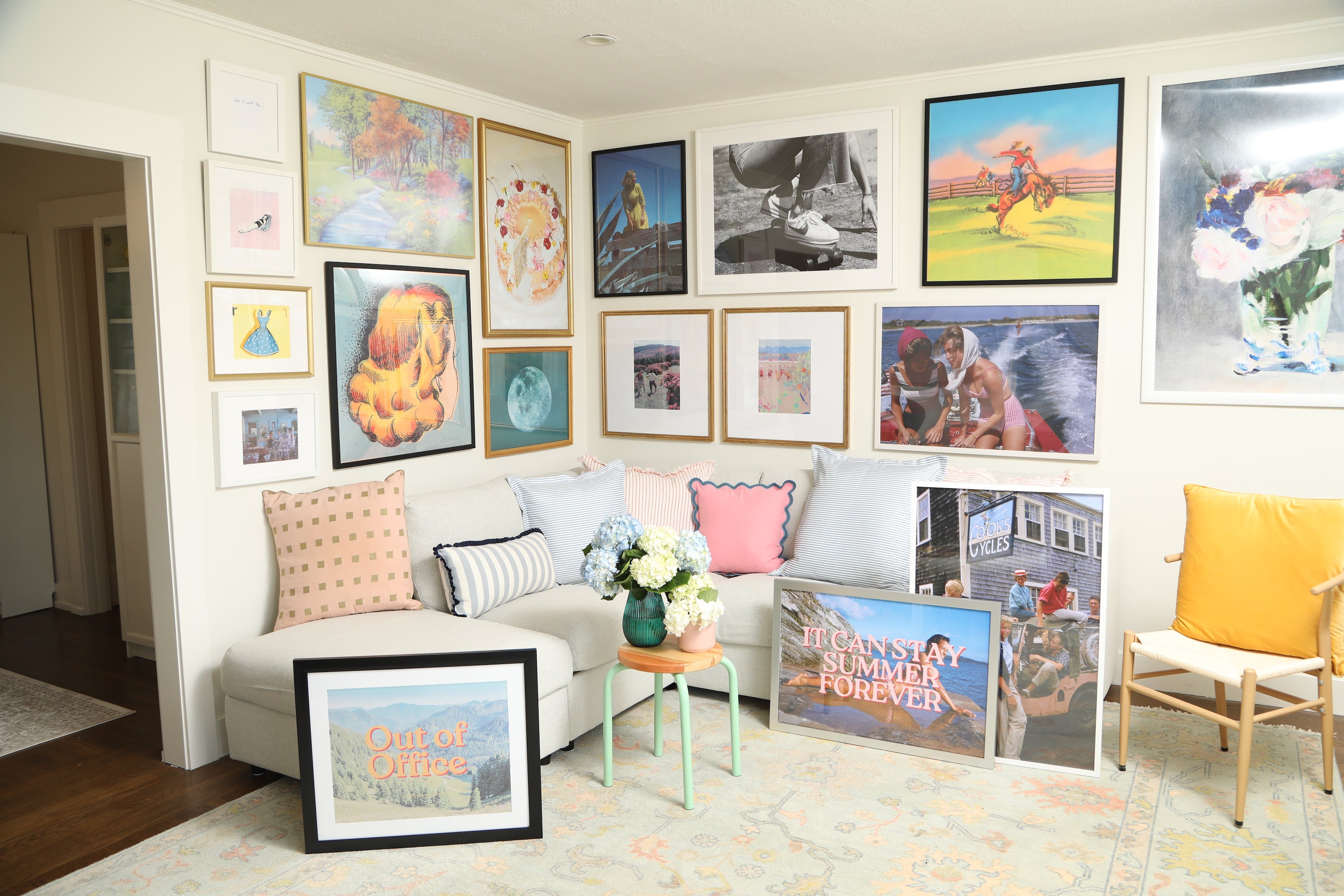 Frame Frenzy: Where to Snag the Best Frames for Your Big Masterpiece!