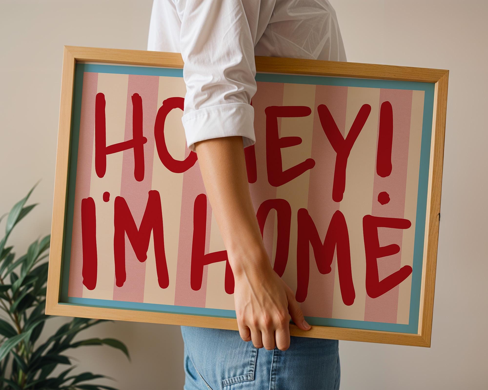 Funny Honey I'm Home Print - Retro Typography Christmas Decor
